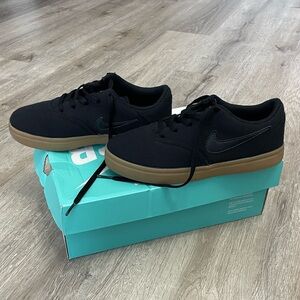 Nike Boy’s Black and Gum Casual Sneakers